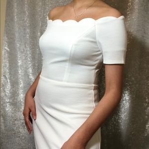 Off the shoulder white dress 🤍